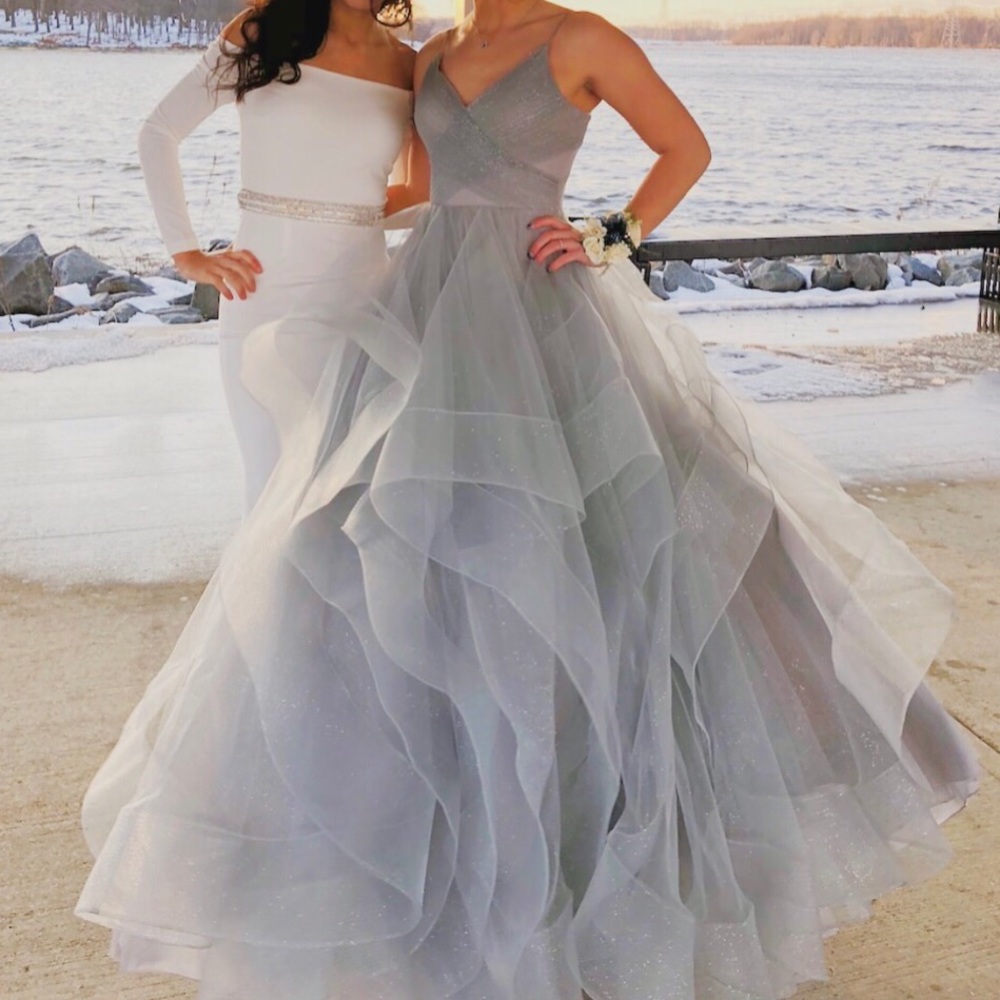 Terani couture V-neck pretty sparkly ball gown